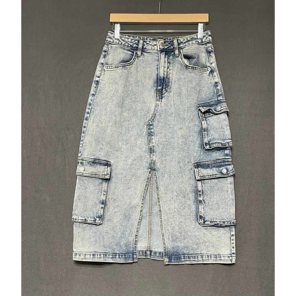 Wild Fable high-waisted denim skirt sz M cargo street style utility Y2K inspired